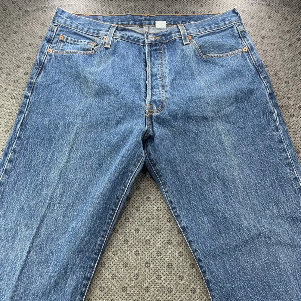 Vintage Y2K Levis 501 Straight Leg Jeans Mens 36x30 Medium Wash Blue Button Fly